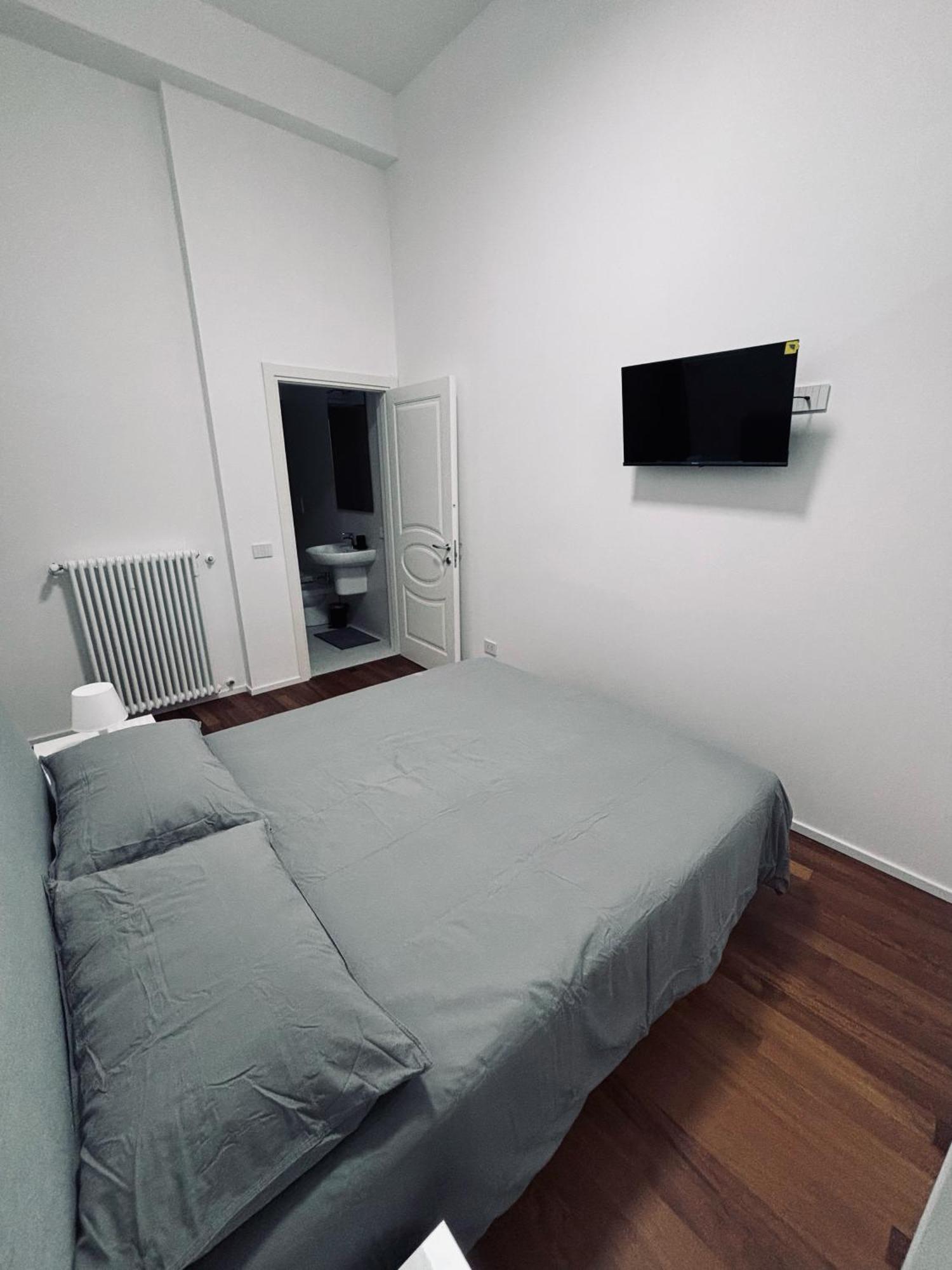 Farini House - Next To The Academy Of Modena Apartment Ngoại thất bức ảnh