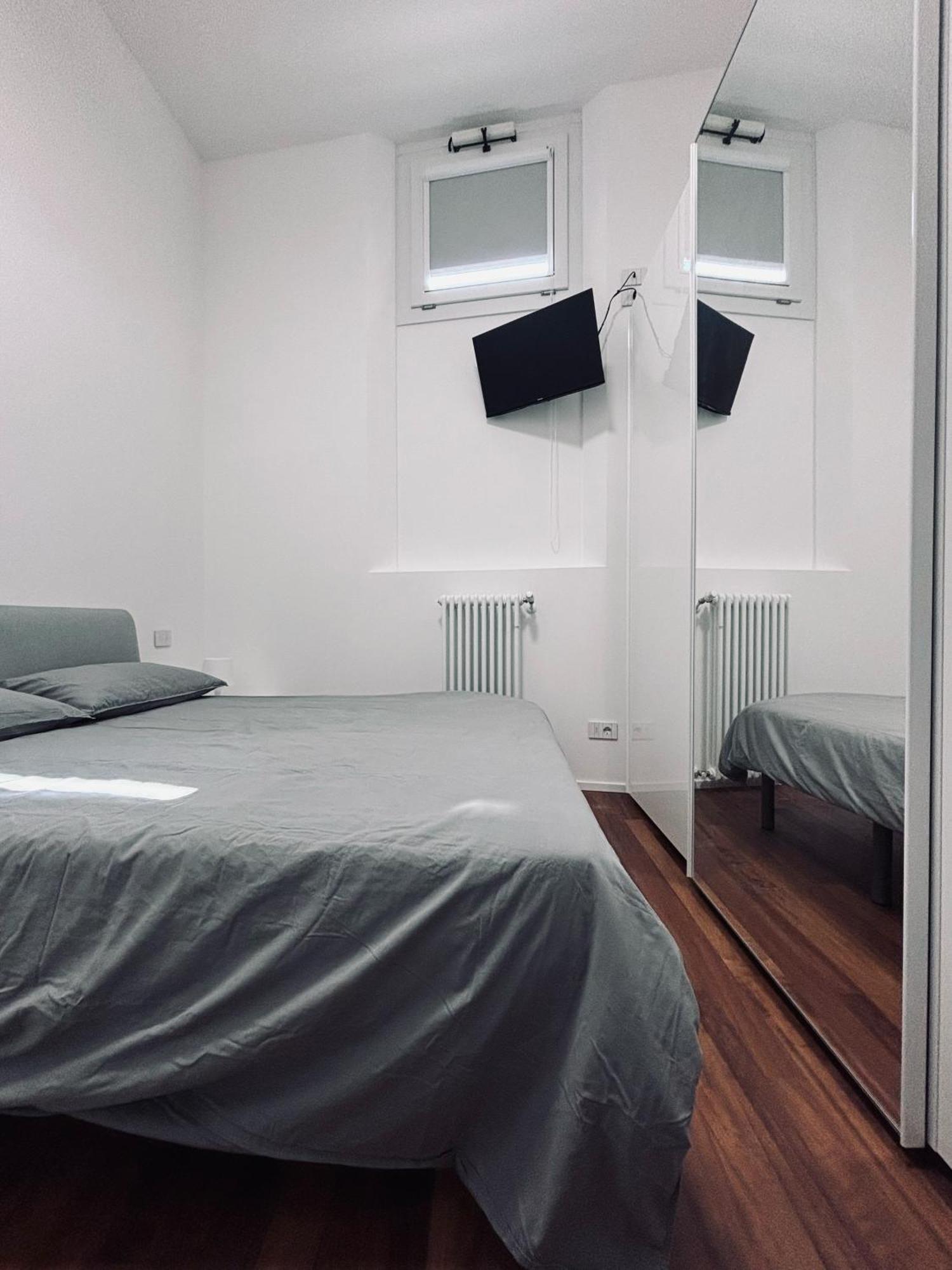 Farini House - Next To The Academy Of Modena Apartment Ngoại thất bức ảnh